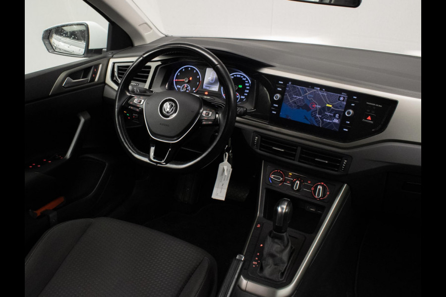 Volkswagen Polo 1.0 TSI Sport (APPLE CARPLAY,NAVI,CRUISE,PDC,CAMERA,SPORTSTOELEN,GETINT,CLIMATE,NETTESTAAT) Volkswagen Polo 1.0 TSI Sport (APPLE CARPLAY,NAVI,CRUISE,PDC,CAMERA,SPORTSTOELEN,GETINT,CLIMATE,NETTESTAAT)