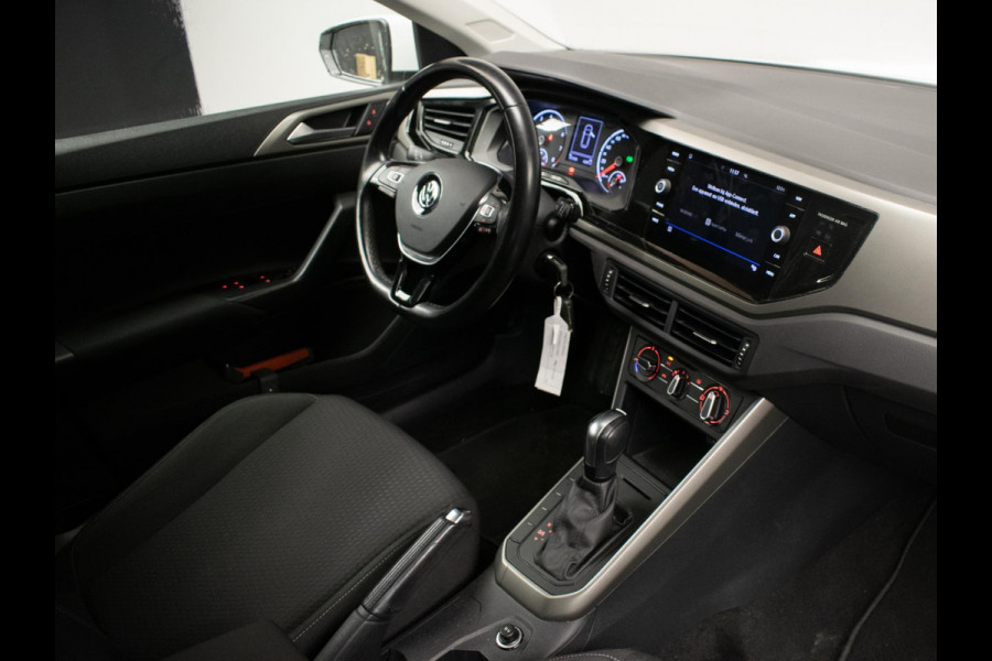 Volkswagen Polo 1.0 TSI Sport (APPLE CARPLAY,NAVI,CRUISE,PDC,CAMERA,SPORTSTOELEN,GETINT,CLIMATE,NETTESTAAT) Volkswagen Polo 1.0 TSI Sport (APPLE CARPLAY,NAVI,CRUISE,PDC,CAMERA,SPORTSTOELEN,GETINT,CLIMATE,NETTESTAAT)