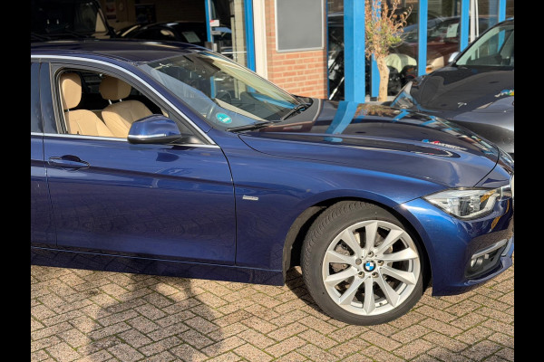 BMW 3-serie 320i Luxury Edition Individual 2018 NAVI LEDER!