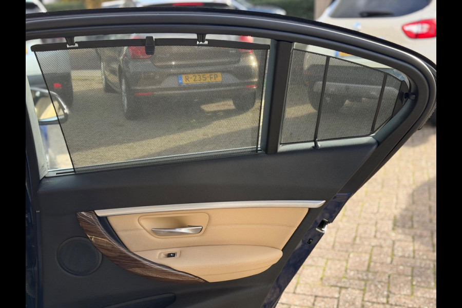 BMW 3-serie 320i Luxury Edition Individual 2018 NAVI LEDER!