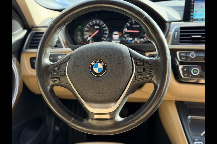 BMW 3-serie 320i Luxury Edition Individual 2018 NAVI LEDER!