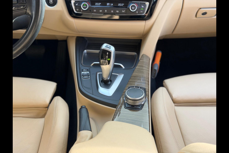 BMW 3-serie 320i Luxury Edition Individual 2018 NAVI LEDER!