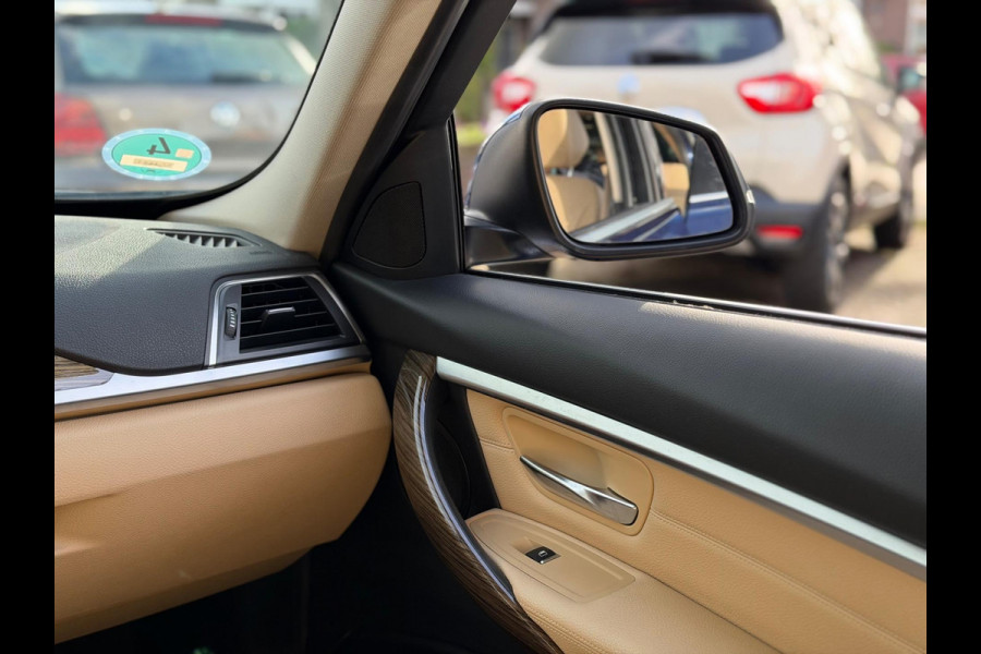 BMW 3-serie 320i Luxury Edition Individual 2018 NAVI LEDER!