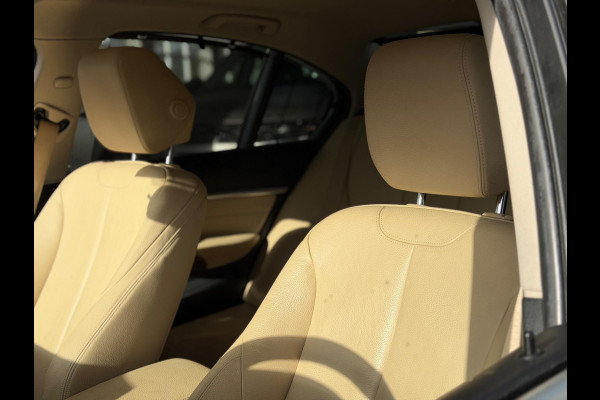 BMW 3-serie 320i Luxury Edition Individual 2018 NAVI LEDER!