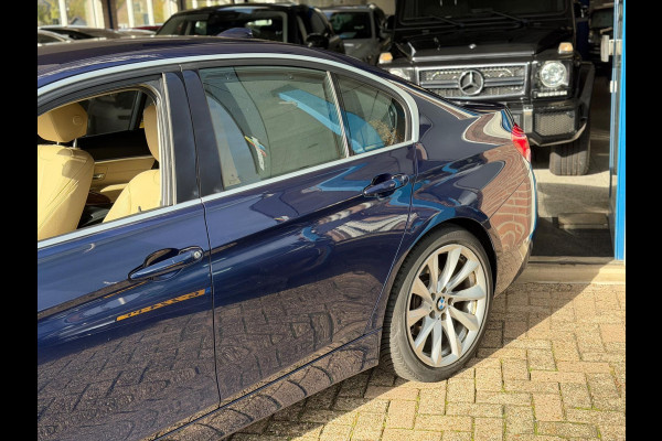 BMW 3-serie 320i Luxury Edition Individual 2018 NAVI LEDER!