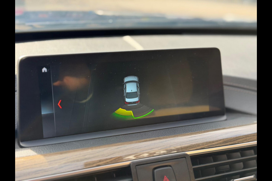 BMW 3-serie 320i Luxury Edition Individual 2018 NAVI LEDER!