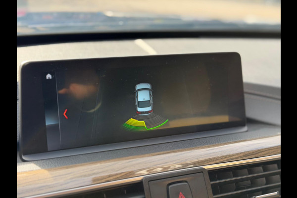 BMW 3-serie 320i Luxury Edition Individual 2018 NAVI LEDER!