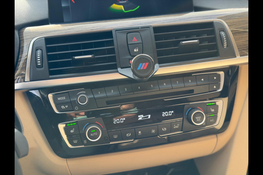 BMW 3-serie 320i Luxury Edition Individual 2018 NAVI LEDER!