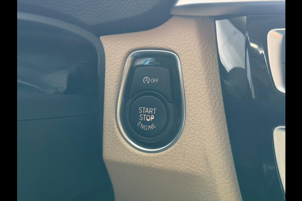 BMW 3-serie 320i Luxury Edition Individual 2018 NAVI LEDER!