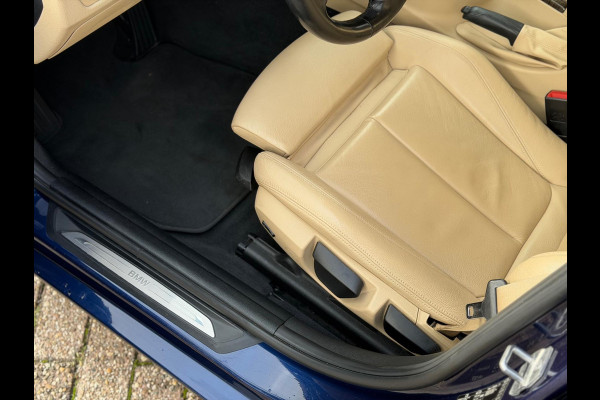 BMW 3-serie 320i Luxury Edition Individual 2018 NAVI LEDER!