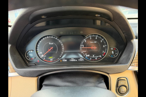 BMW 3-serie 320i Luxury Edition Individual 2018 NAVI LEDER!