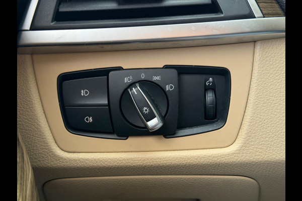 BMW 3-serie 320i Luxury Edition Individual 2018 NAVI LEDER!