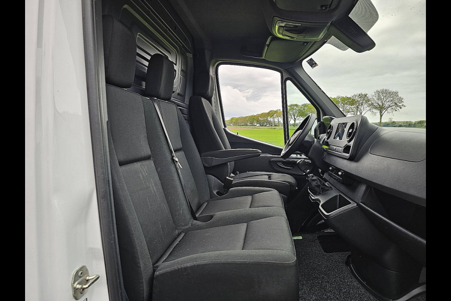 Mercedes-Benz Sprinter 317 1.9 CDI L3H2 Navi Airco Mbux 360- Gr.-Camera Cruise Euro6 170 PK Mercedes-Benz Sprinter 317 1.9 CDI L3H2 Navi Airco Mbux 360- Gr.-Camera Cruise Euro6 170 PK