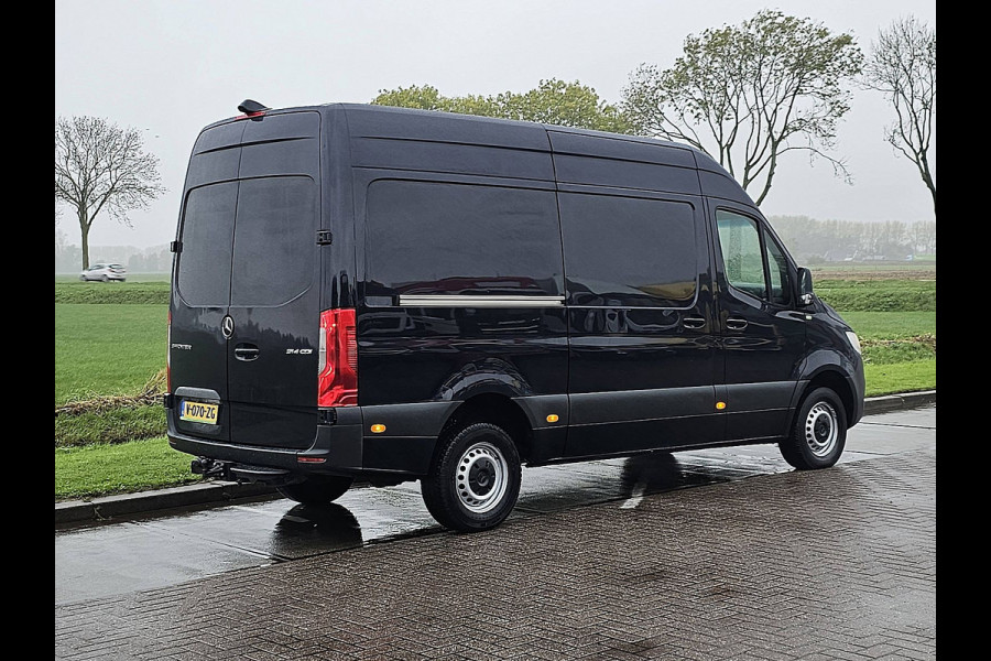 Mercedes-Benz Sprinter 314 L2H2 3.5T-Trekhaak Airco Mbux Camera Euro6 1e Eigenaar! Mercedes-Benz Sprinter 314 L2H2 3.5T-Trekhaak Airco Mbux Camera Euro6 1e Eigenaar!