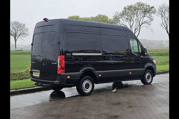 Mercedes-Benz Sprinter 314 L2H2 3.5T-Trekhaak Airco Mbux Camera Euro6 1e Eigenaar! Mercedes-Benz Sprinter 314 L2H2 3.5T-Trekhaak Airco Mbux Camera Euro6 1e Eigenaar!