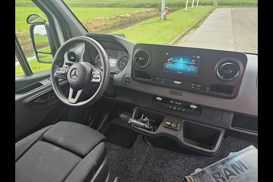 Mercedes-Benz Sprinter 317 L2H2 Aut 3500KG Trekhaak Werkplaats Inrichting Camera carplay cruisecontrol standkachel