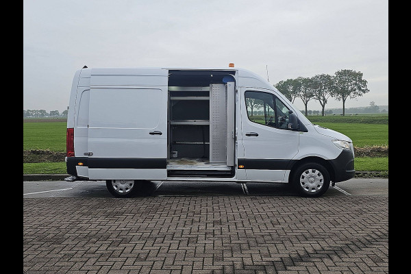 Mercedes-Benz Sprinter 317 L2H2 Aut 3500KG Trekhaak Werkplaats Inrichting Camera carplay cruisecontrol standkachel