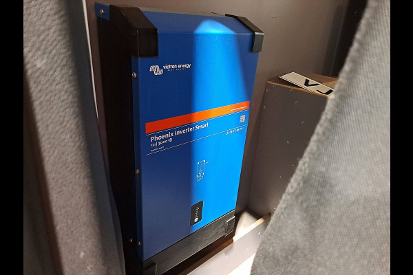 Mercedes-Benz Sprinter 317 L2H2 Aut 3500KG Trekhaak Werkplaats Inrichting Camera carplay cruisecontrol standkachel