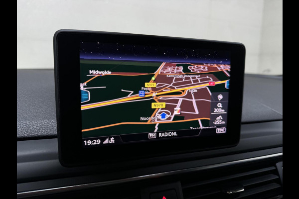 Audi A4 Avant 1.4 TFSI S-Line Black Edition CarPlay Leer Sfeer Trekh. NAP Audi A4 Avant 1.4 TFSI S-Line Black Edition CarPlay Leer Sfeer Trekh. NAP