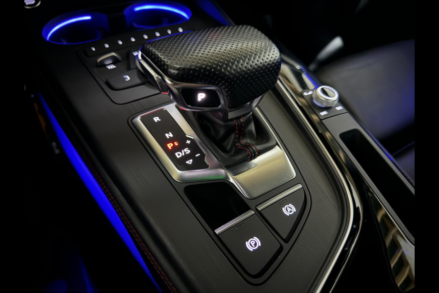 Audi A4 Avant 1.4 TFSI S-Line Black Edition CarPlay Leer Sfeer Trekh. NAP Audi A4 Avant 1.4 TFSI S-Line Black Edition CarPlay Leer Sfeer Trekh. NAP