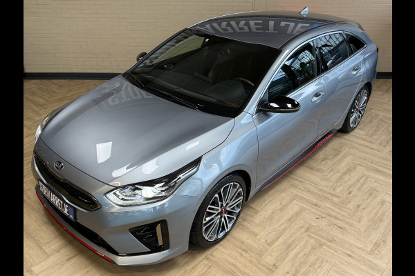 Kia ProCeed 1.6 T-GDI GT 205pk | Groot Navi | 18" | JBL | ACC | Blindspot | Camera | Perfect onderhouden.