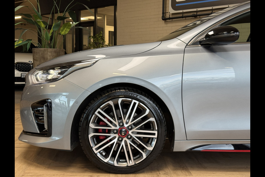 Kia ProCeed 1.6 T-GDI GT 205pk | Groot Navi | 18" | JBL | ACC | Blindspot | Camera | Perfect onderhouden.