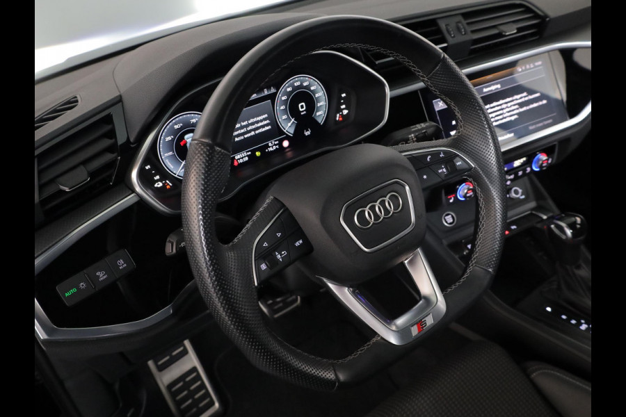 Audi Q3 45 TFSI e Business Edition 245 pk S-tronic | Navigatie | Parkeersensoren | Achteruitrijcamera | Adaptieve cruise control | Stoelverwarming | S-Line interieur |