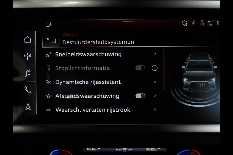 Audi Q3 45 TFSI e Business Edition 245 pk S-tronic | Navigatie | Parkeersensoren | Achteruitrijcamera | Adaptieve cruise control | Stoelverwarming | S-Line interieur |