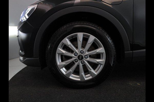 Audi Q3 45 TFSI e Business Edition 245 pk S-tronic | Navigatie | Parkeersensoren | Achteruitrijcamera | Adaptieve cruise control | Stoelverwarming | S-Line interieur |
