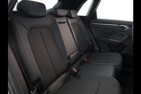 Audi Q3 45 TFSI e Business Edition 245 pk S-tronic | Navigatie | Parkeersensoren | Achteruitrijcamera | Adaptieve cruise control | Stoelverwarming | S-Line interieur |