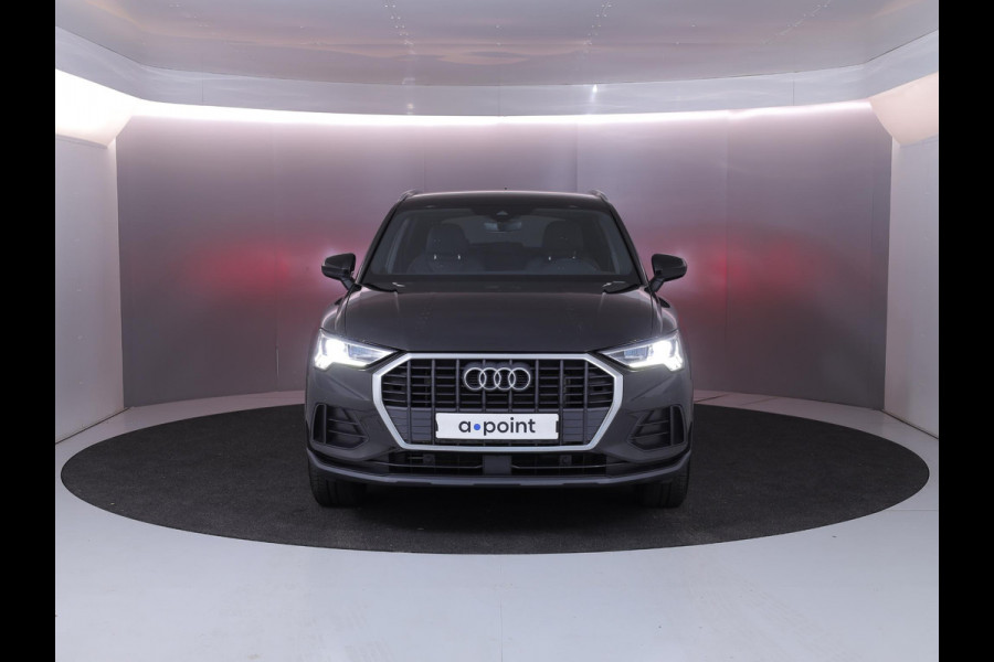 Audi Q3 45 TFSI e Business Edition 245 pk S-tronic | Navigatie | Parkeersensoren | Achteruitrijcamera | Adaptieve cruise control | Stoelverwarming | S-Line interieur |
