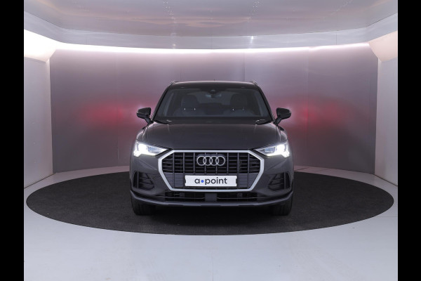 Audi Q3 45 TFSI e Business Edition 245 pk S-tronic | Navigatie | Parkeersensoren | Achteruitrijcamera | Adaptieve cruise control | Stoelverwarming | S-Line interieur |