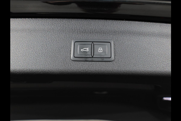 Audi Q3 45 TFSI e Business Edition 245 pk S-tronic | Navigatie | Parkeersensoren | Achteruitrijcamera | Adaptieve cruise control | Stoelverwarming | S-Line interieur |