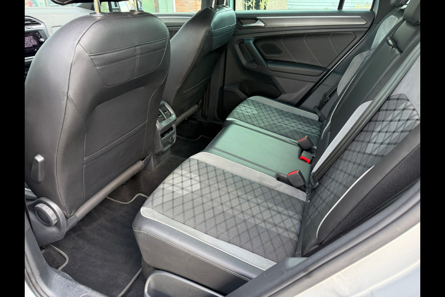 Volkswagen Tiguan 1.4 TSI eHybrid R-Line Business+ - Automaat - Climate - Navi - Camera - Parkeerhulp