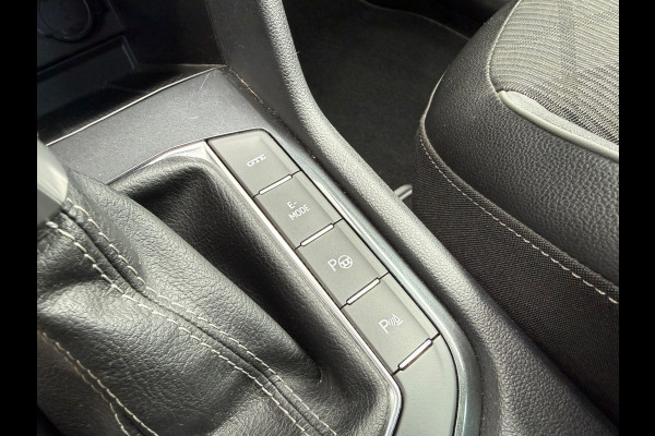 Volkswagen Tiguan 1.4 TSI eHybrid R-Line Business+ - Automaat - Climate - Navi - Camera - Parkeerhulp