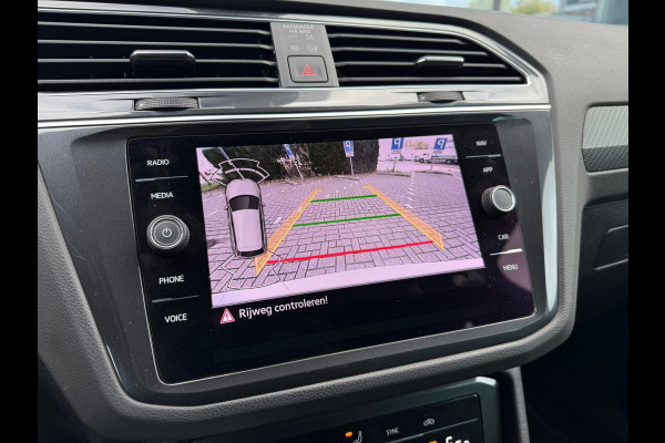 Volkswagen Tiguan 1.4 TSI eHybrid R-Line Business+ - Automaat - Climate - Navi - Camera - Parkeerhulp