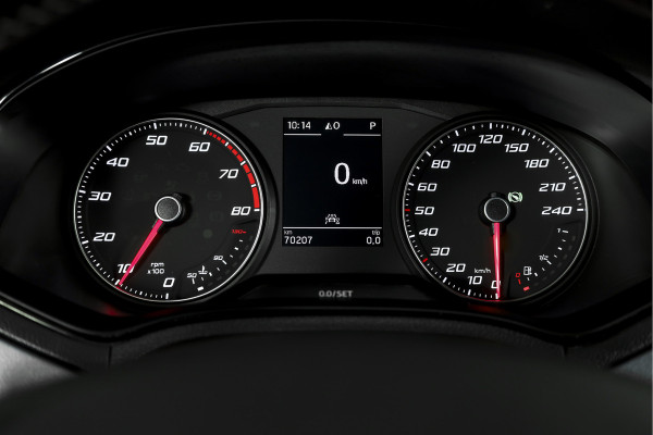 Seat Arona 1.0 TSI 116 PK Xcellence - Automaat | Cruise | Stoelverw. | PDC | NAV+App. Connect | ECC | DAB | LM 17" | Trekhaak | Seat Arona 1.0 TSI 116 PK Xcellence - Automaat | Cruise | Stoelverw. | PDC | NAV+App. Connect | ECC | DAB | LM 17" | Trekhaak |