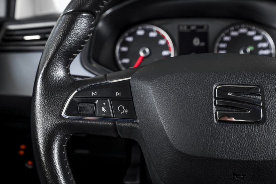 Seat Arona 1.0 TSI 116 PK Xcellence - Automaat | Cruise | Stoelverw. | PDC | NAV+App. Connect | ECC | DAB | LM 17" | Trekhaak | Seat Arona 1.0 TSI 116 PK Xcellence - Automaat | Cruise | Stoelverw. | PDC | NAV+App. Connect | ECC | DAB | LM 17" | Trekhaak |