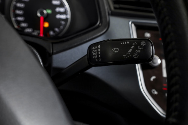 Seat Arona 1.0 TSI 116 PK Xcellence - Automaat | Cruise | Stoelverw. | PDC | NAV+App. Connect | ECC | DAB | LM 17" | Trekhaak | Seat Arona 1.0 TSI 116 PK Xcellence - Automaat | Cruise | Stoelverw. | PDC | NAV+App. Connect | ECC | DAB | LM 17" | Trekhaak |