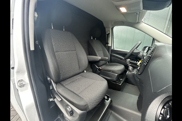 Mercedes-Benz Vito 110 CDI 102 PK RWD / L2H1 / 1e EIG. / 47.247 KM !! / TREKHAAK / ECC AIRCO / CRUISE / BLUETOOTH / PDC Mercedes-Benz Vito 110 CDI 102 PK RWD / L2H1 / 1e EIG. / 47.247 KM !! / TREKHAAK / ECC AIRCO / CRUISE / BLUETOOTH / PDC