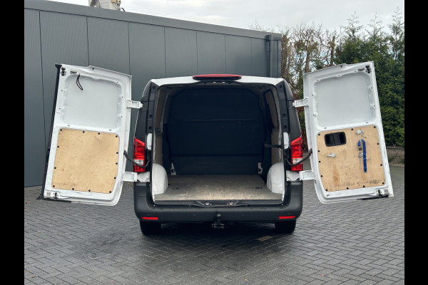 Mercedes-Benz Vito 110 CDI 102 PK RWD / L2H1 / 1e EIG. / 47.247 KM !! / TREKHAAK / ECC AIRCO / CRUISE / BLUETOOTH / PDC Mercedes-Benz Vito 110 CDI 102 PK RWD / L2H1 / 1e EIG. / 47.247 KM !! / TREKHAAK / ECC AIRCO / CRUISE / BLUETOOTH / PDC