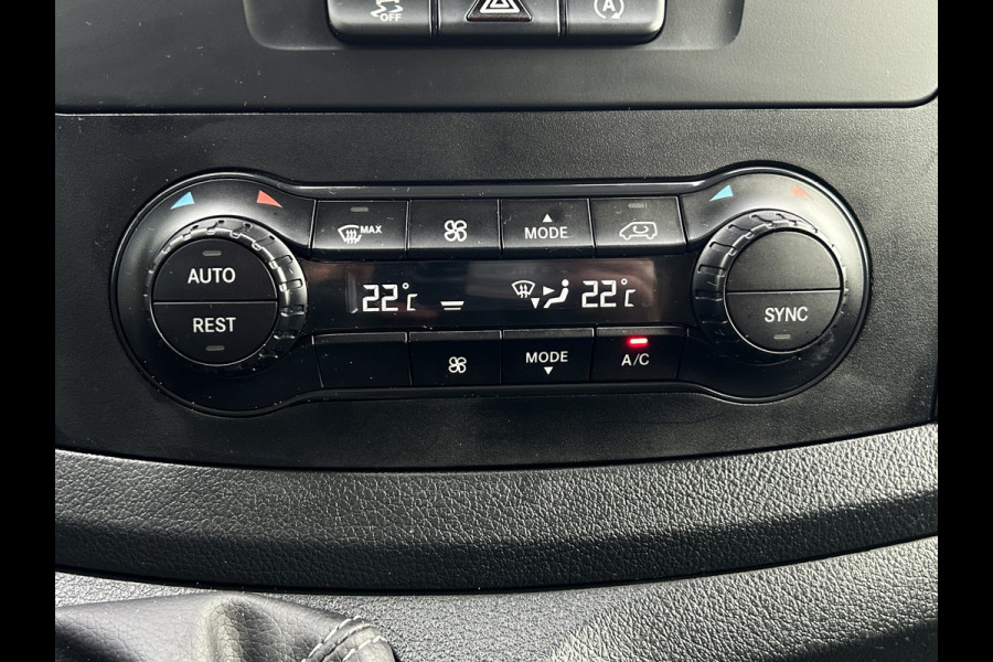 Mercedes-Benz Vito 110 CDI 102 PK RWD / L2H1 / 1e EIG. / 47.247 KM !! / TREKHAAK / ECC AIRCO / CRUISE / BLUETOOTH / PDC Mercedes-Benz Vito 110 CDI 102 PK RWD / L2H1 / 1e EIG. / 47.247 KM !! / TREKHAAK / ECC AIRCO / CRUISE / BLUETOOTH / PDC