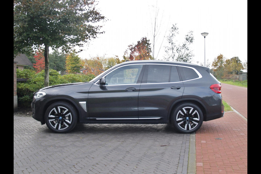 BMW iX3 Executive 80 kWh | Panoramadak | Camera | Trekhaak | Sfeerverlichting | Apple Carplay | BMW iX3 Executive 80 kWh | Panoramadak | Camera | Trekhaak | Sfeerverlichting | Apple Carplay |