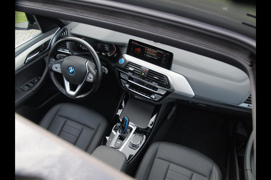BMW iX3 Executive 80 kWh | Panoramadak | Camera | Trekhaak | Sfeerverlichting | Apple Carplay | BMW iX3 Executive 80 kWh | Panoramadak | Camera | Trekhaak | Sfeerverlichting | Apple Carplay |