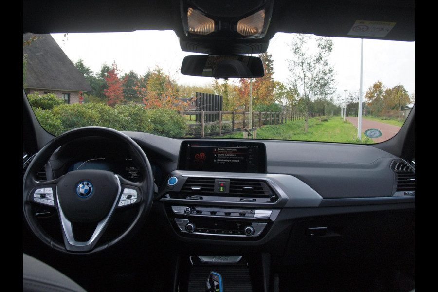 BMW iX3 Executive 80 kWh | Panoramadak | Camera | Trekhaak | Sfeerverlichting | Apple Carplay | BMW iX3 Executive 80 kWh | Panoramadak | Camera | Trekhaak | Sfeerverlichting | Apple Carplay |