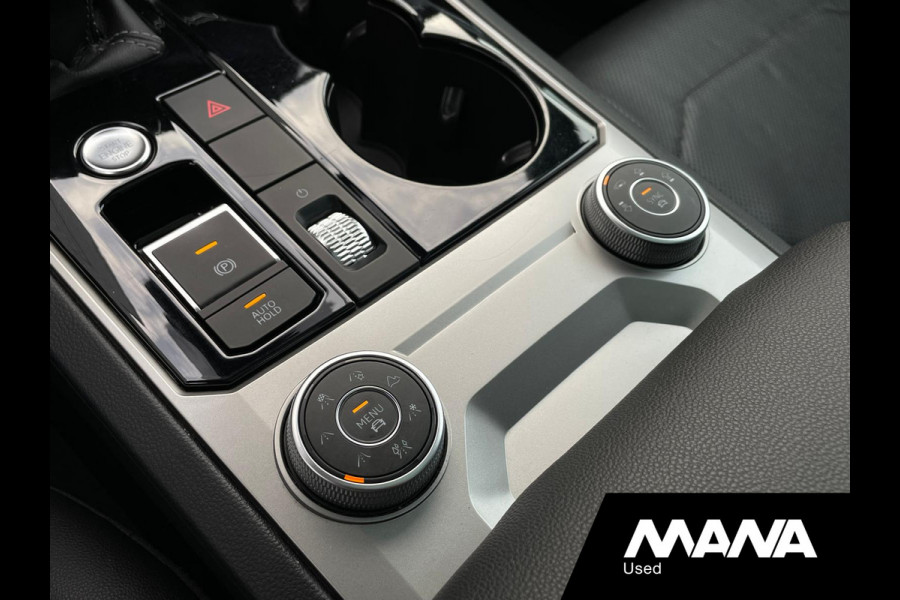 Volkswagen Touareg 3.0TDI V6 286PK 3x R-Line Leder interieur Panoramadak Trekhaak Volkswagen Touareg 3.0TDI V6 286PK 3x R-Line Leder interieur Panoramadak Trekhaak