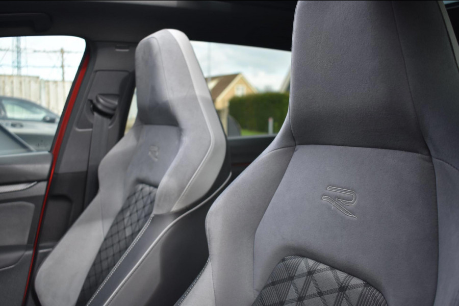 Volkswagen GOLF Variant 1.5 eTSI R-Line | MAXTON | IQ-LIGHT | PANORAMADAK | APPLE CARPLAY | ANDROID AUTO | CAMERA