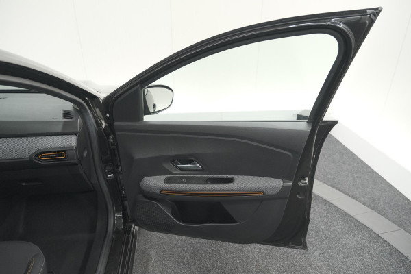 Dacia SANDERO Stepway TCe 100 Bi-Fuel Comfort | Camera | Apple Carplay | Navigatie | Parkeersensoren