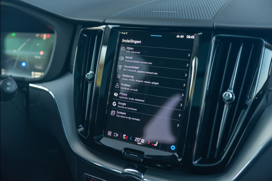 Volvo XC60 T8 Aut. Long Range Ultimate Bright ACC Parkeercamera Leder 455pk Volvo XC60 T8 Aut. Long Range Ultimate Bright ACC Parkeercamera Leder 455pk