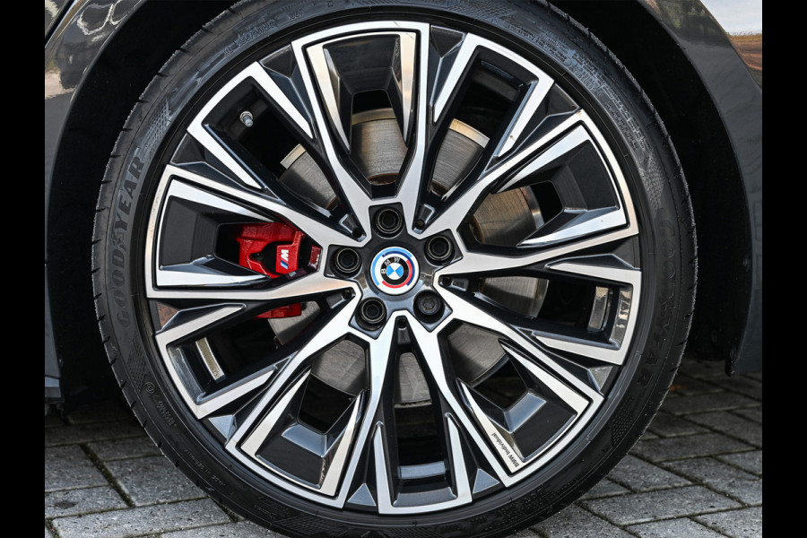 BMW i4 M50 GRAN COUPE HIGH EXECUTIVE 84 kWh 544 PK| M-SPORT PRO | COMFORT ACCESS | CARBON-PAKKET | MEMORY SEATS | LEDER | STUURWIELVERW BMW i4 M50 GRAN COUPE HIGH EXECUTIVE 84 kWh 544 PK| M-SPORT PRO | COMFORT ACCESS | CARBON-PAKKET | MEMORY SEATS | LEDER | STUURWIELVERW